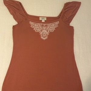 Beautiful LOFT flutter sleeve top